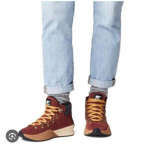 Women's Sorel Out N About III Conquest WP Boots Size 10 Red Brown